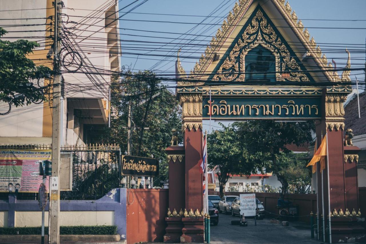 One Of Us House Hostel Bangkok Exterior photo