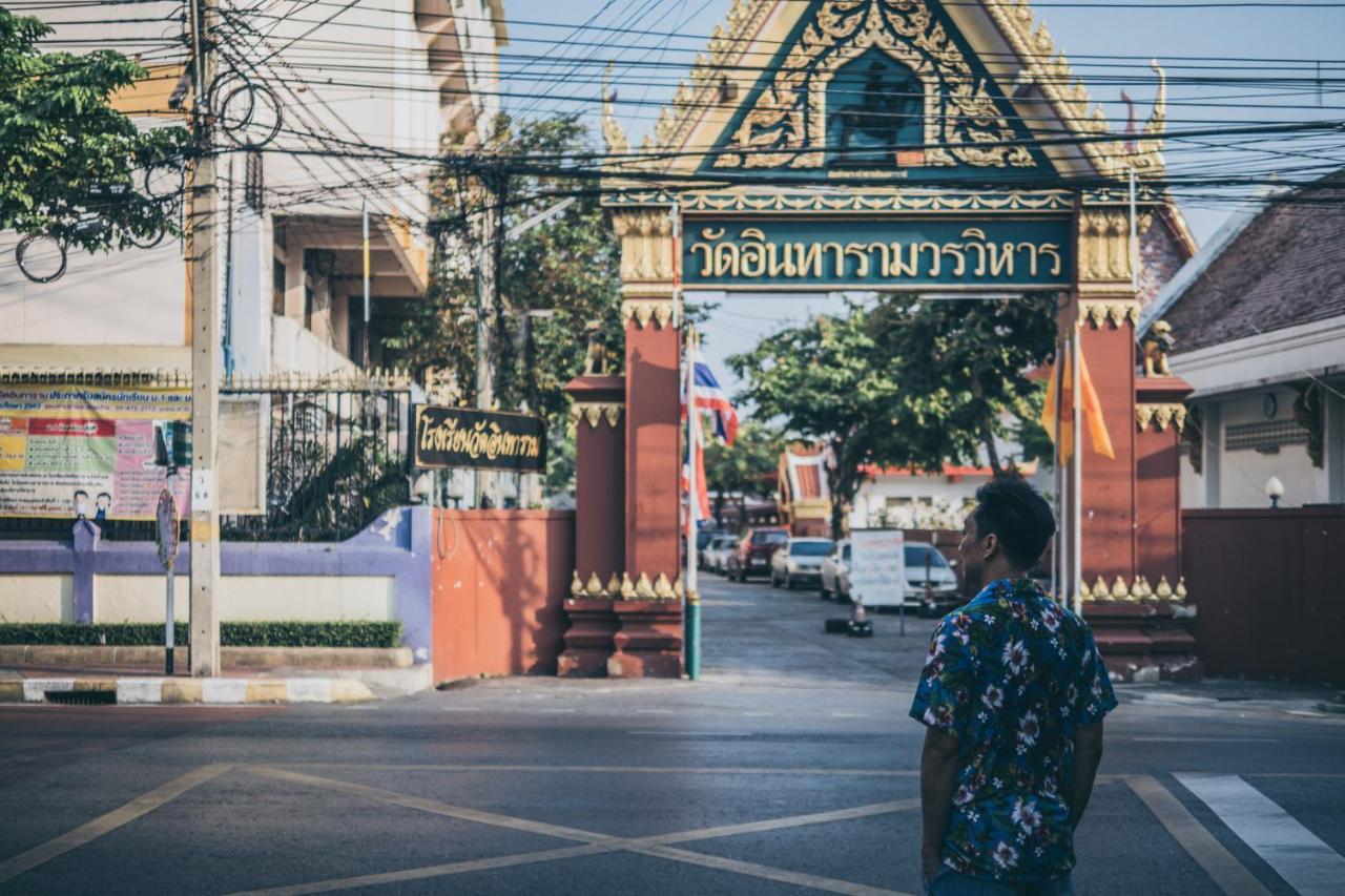 One Of Us House Hostel Bangkok Exterior photo